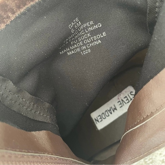 Steve Madden NWOB Velvet Booties in mushroom color size 6.5 - Picture 10 of 10